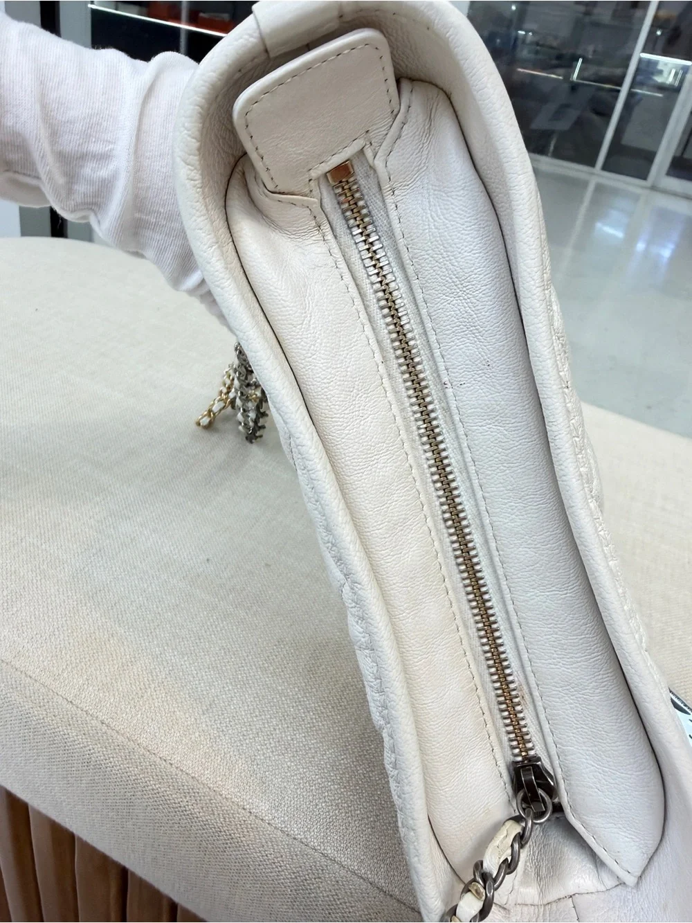 CHANEL White Quilted Leather Crossbody with Mixed Metal Chain and CC Charm